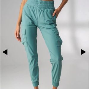 Balance athletica swift cargo joggers